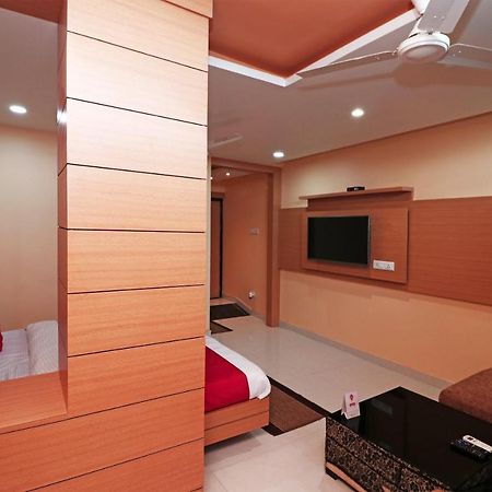 Capital O Hotel Sapphire Inn Gorakhpur Dış mekan fotoğraf