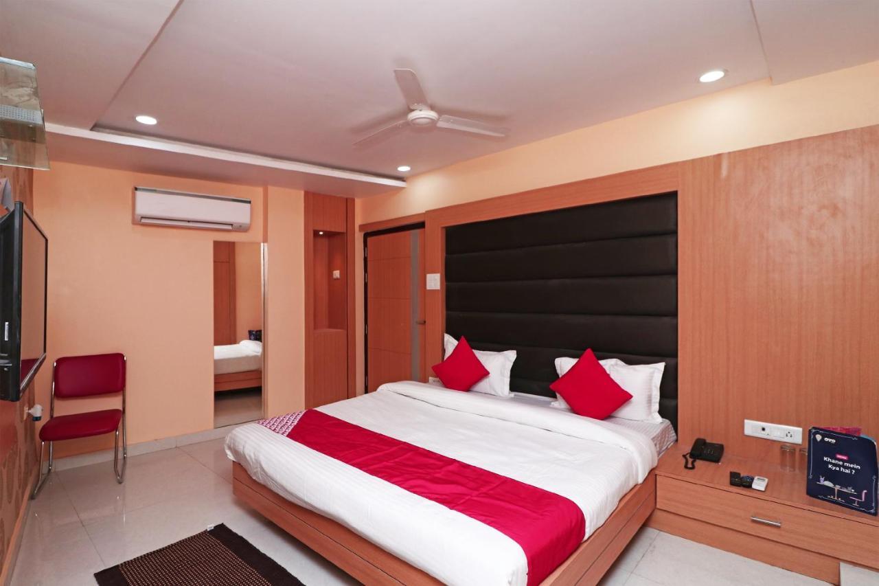 Capital O Hotel Sapphire Inn Gorakhpur Dış mekan fotoğraf