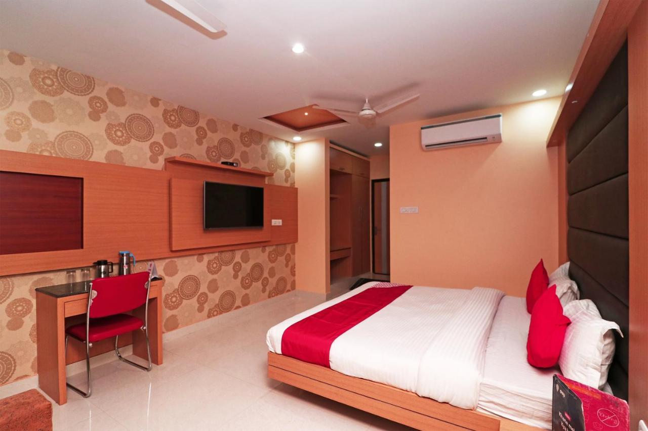 Capital O Hotel Sapphire Inn Gorakhpur Dış mekan fotoğraf