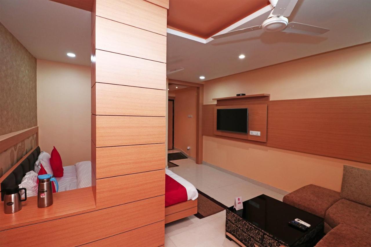 Capital O Hotel Sapphire Inn Gorakhpur Dış mekan fotoğraf