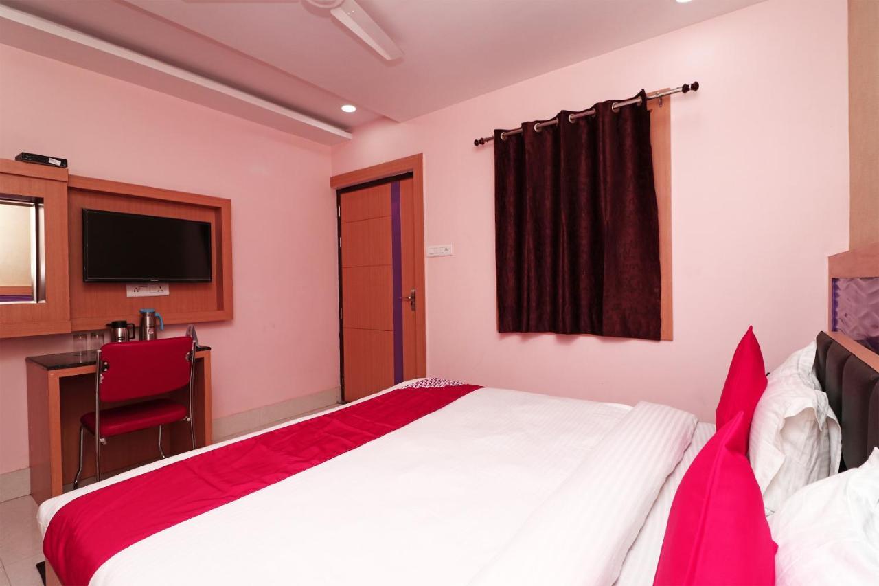 Capital O Hotel Sapphire Inn Gorakhpur Dış mekan fotoğraf